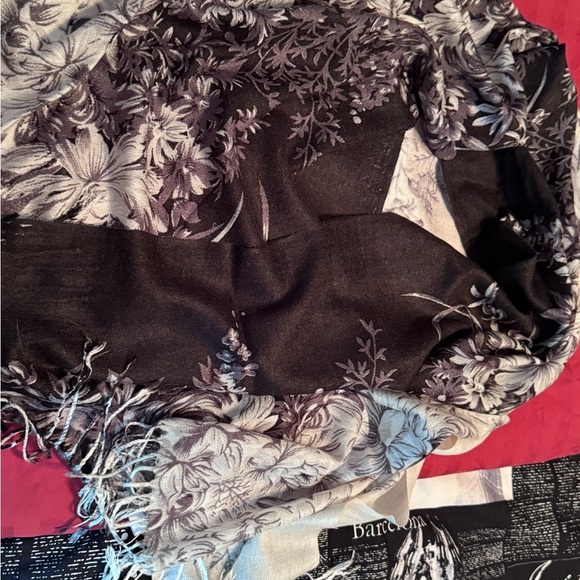 π Exquisite Vintage Black and White Floral 100% Pashmina From Veond - Picture 15 of 16